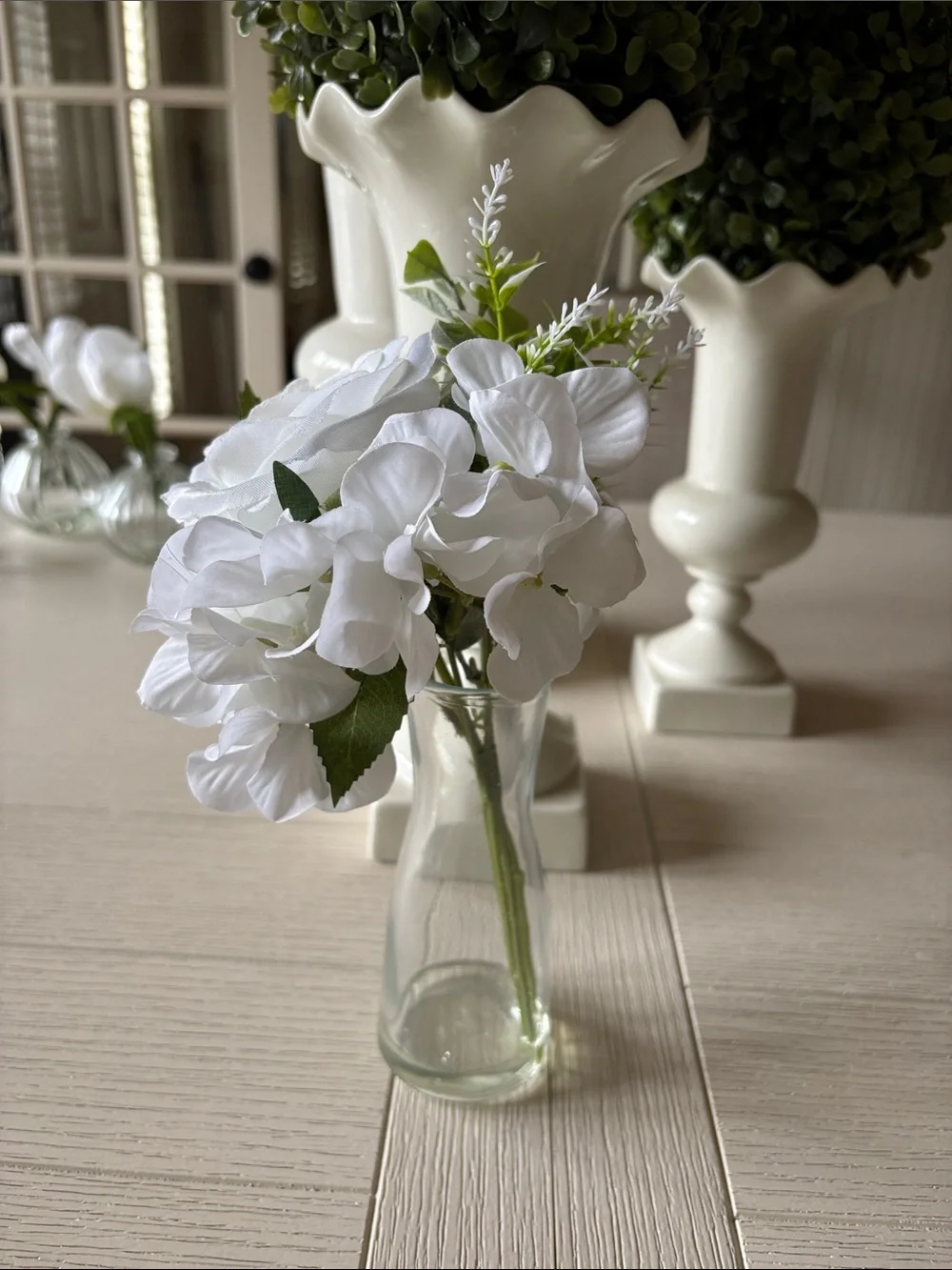 Faux flowers in glass vase NWOT